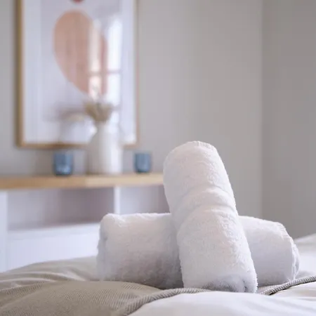 Villa Reetland Am - Luxus Reetdachvilla Mit 3 Schlafzimmern, Sauna Und Kamin H18 Dranske