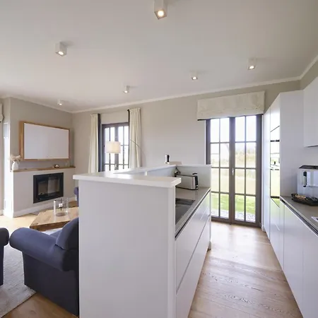 Reetland Am - Luxus Reetdachvilla Mit 3 Schlafzimmern, Sauna Und Kamin H18 * Dranske