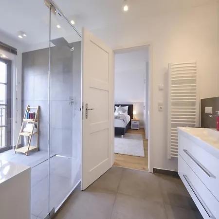 Villa Reetland Am - Luxus Reetdachvilla Mit 3 Schlafzimmern, Sauna Und Kamin H18 Dranske